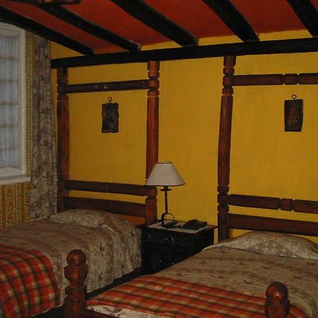 Hotel Los Alpes กีโต ภายนอก รูปภาพ