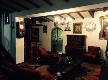 Hotel Los Alpes กีโต ภายนอก รูปภาพ
