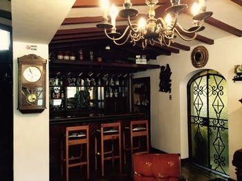 Hotel Los Alpes กีโต ภายนอก รูปภาพ